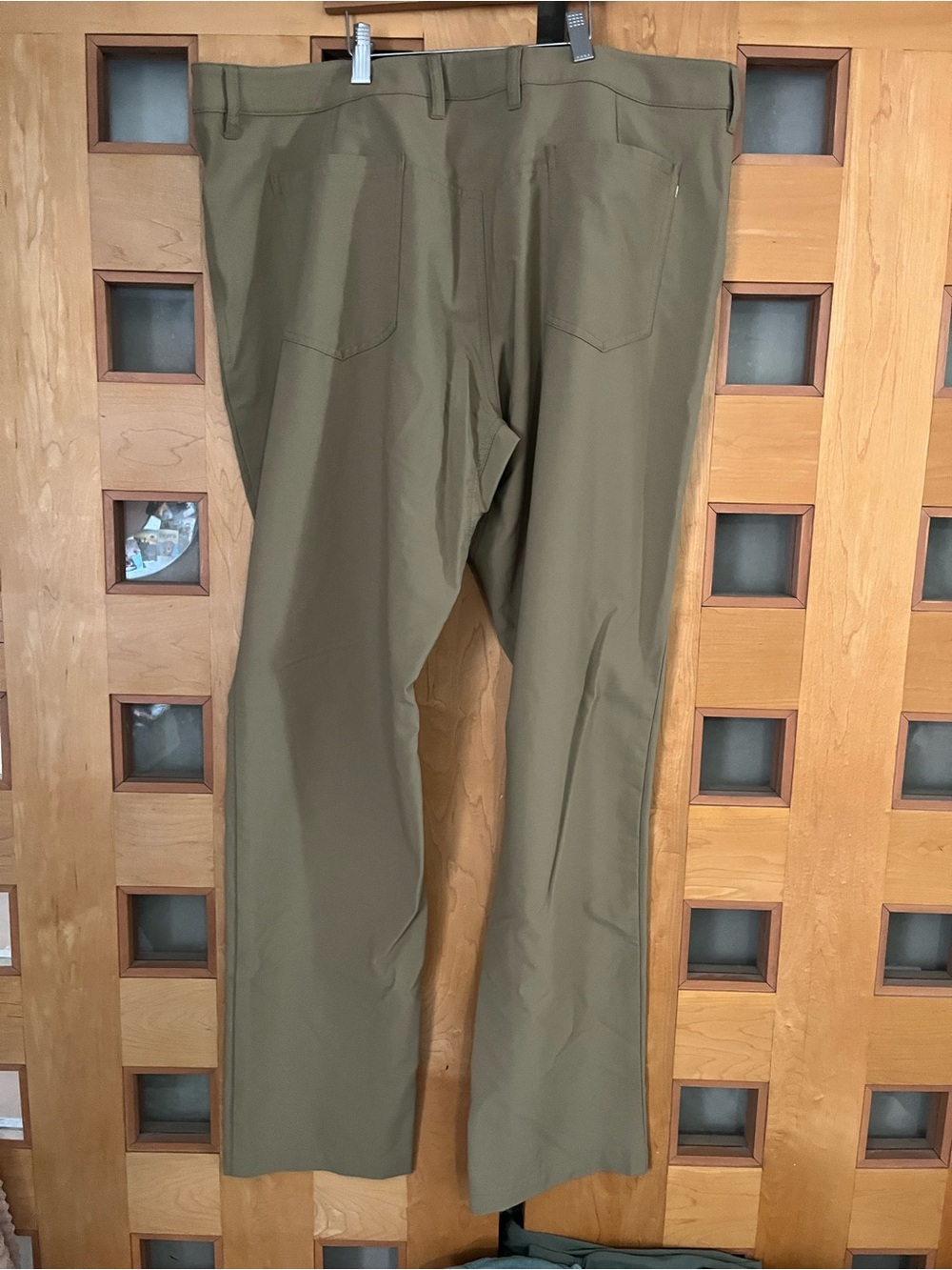 Olivers Passage? Pant, 38
